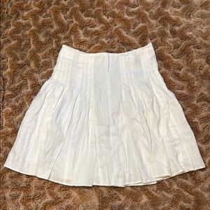 Loft Elegant White Pleated Skirt size 0